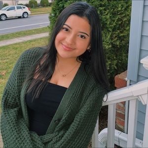 Meet your Posher, Amaya